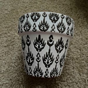 Home Depot flower pot and water holder